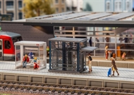 Moderner Aufzug mit Antrieb