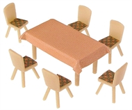 4 Tische und 24 Stühle