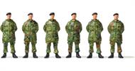 Soldaten stehend. Parka. Barett. Flecktarn. Bundeswehr