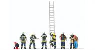 Feuerwehrmänner in moderner Einsatzkleidung. Uniformfarbe blau. Atemschutzgeräteträger